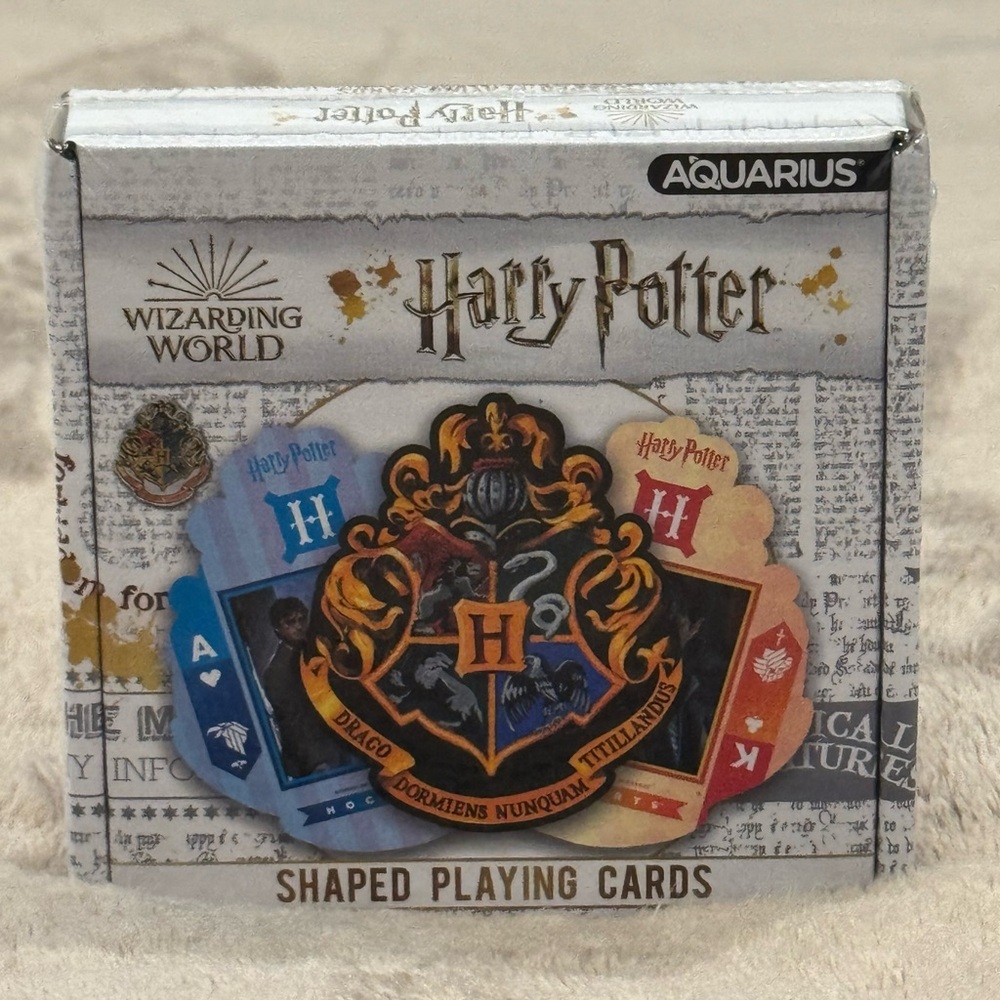 Aquarius Harry Potter Crest Shaped Playing Cards - Multicolor